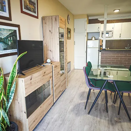 Canastel Only Families Apartment *